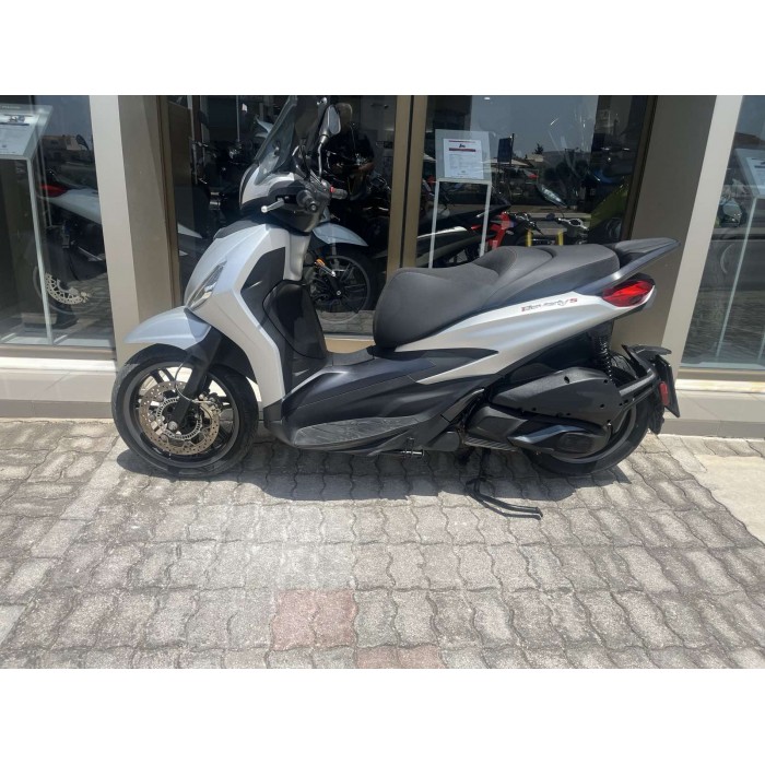 Piaggio Beverly 300 HPE 2021 Μεταχειρισμένα Piaggio Beverly 300 HPE 2021 Μεταχειρισμένα